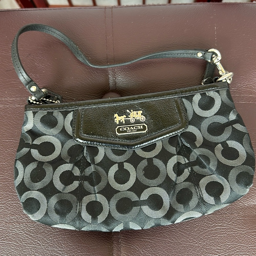 Coach wristlet bag 9x 5